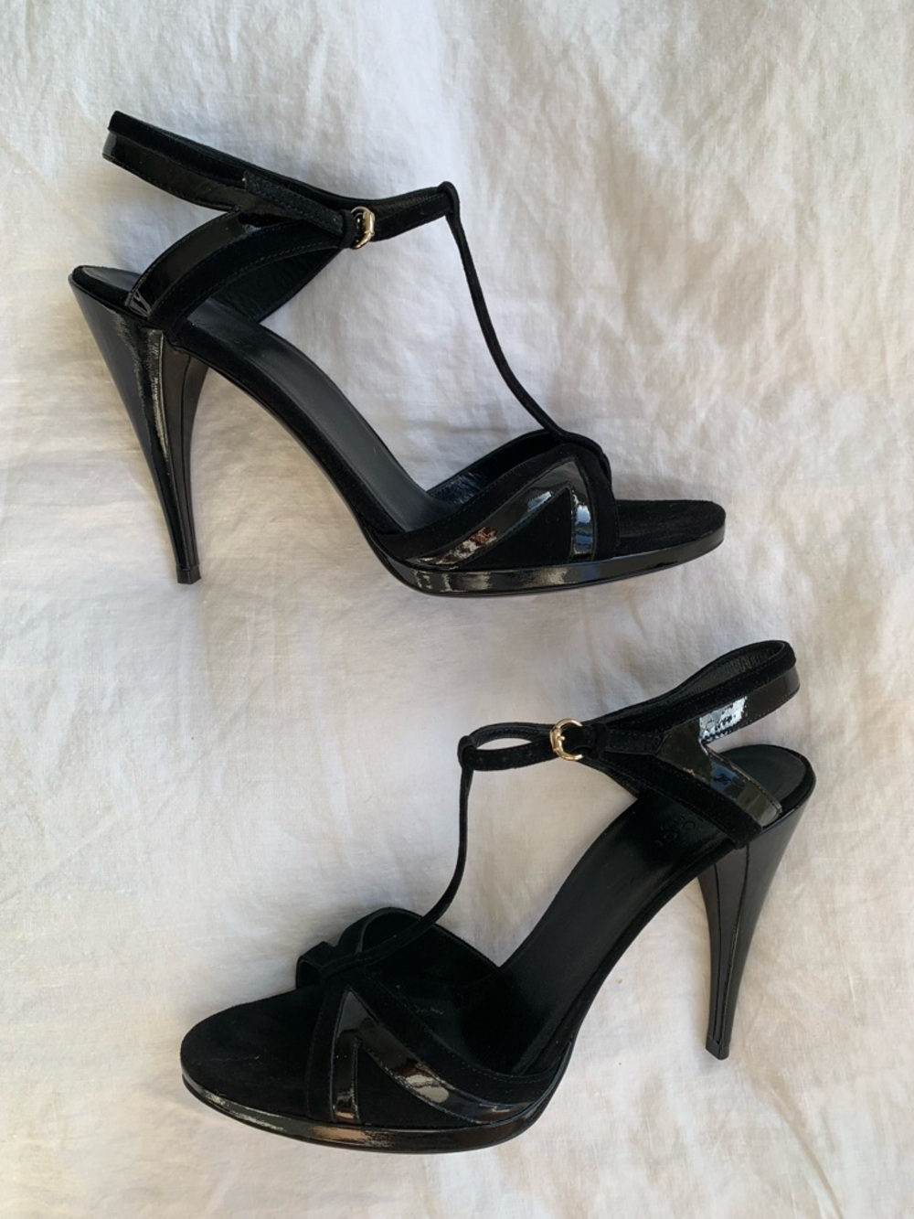 Vintage Gucci Patent Leather Suede T Strap Peep Toe Heels Black